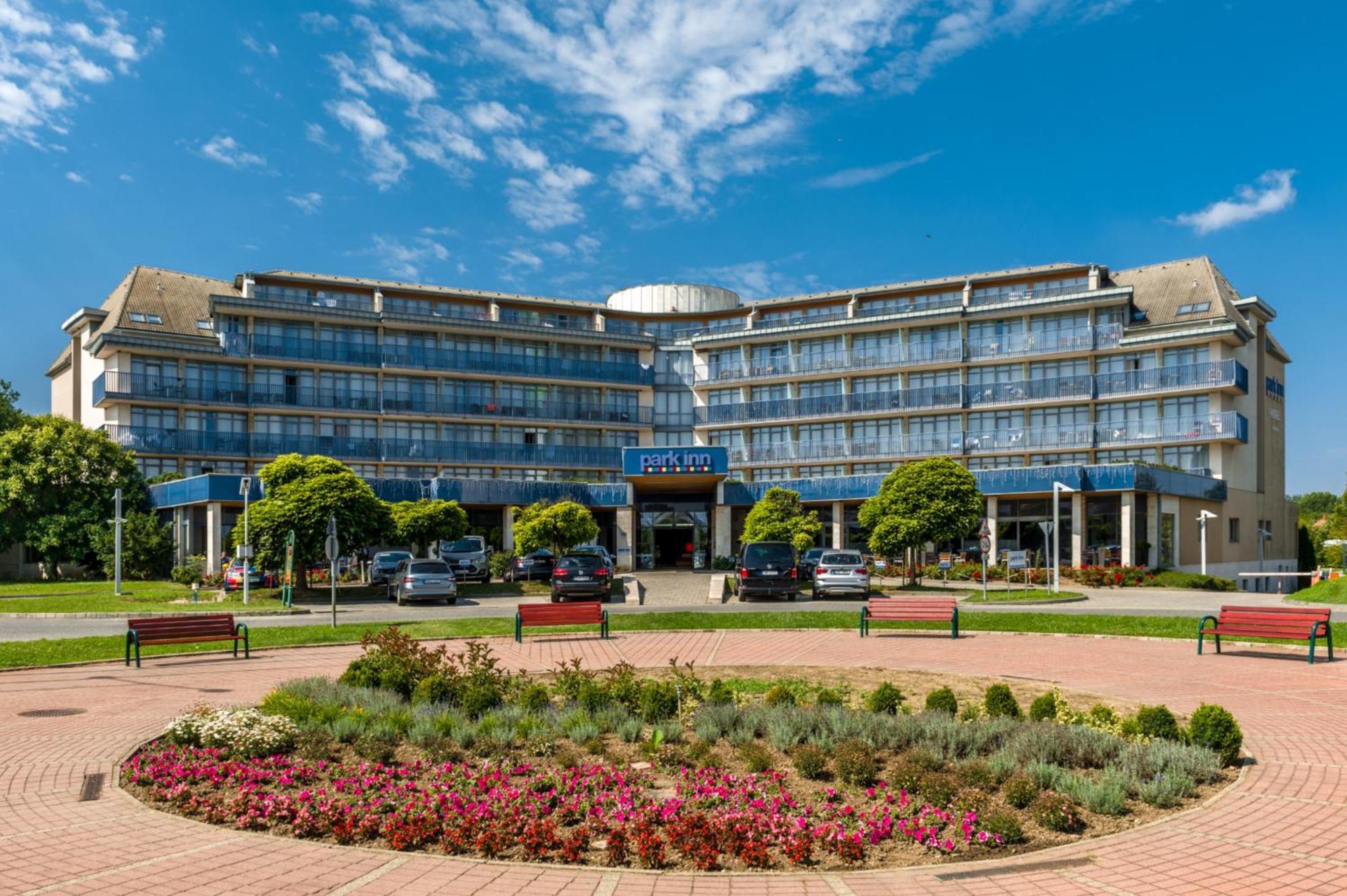 Park Inn By Radisson Sarvar Resort & Spa Ngoại thất bức ảnh