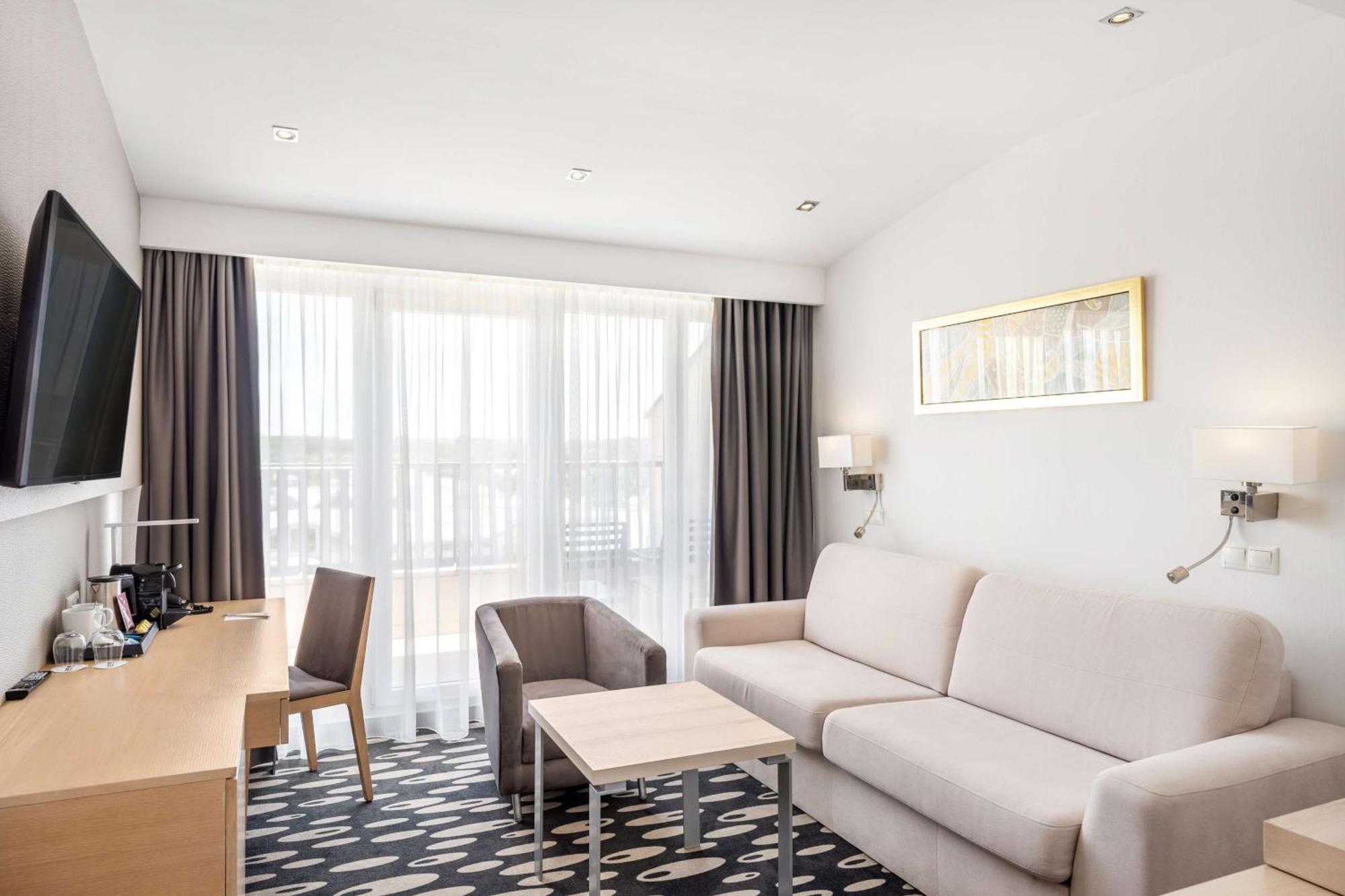 Park Inn By Radisson Sarvar Resort & Spa Ngoại thất bức ảnh