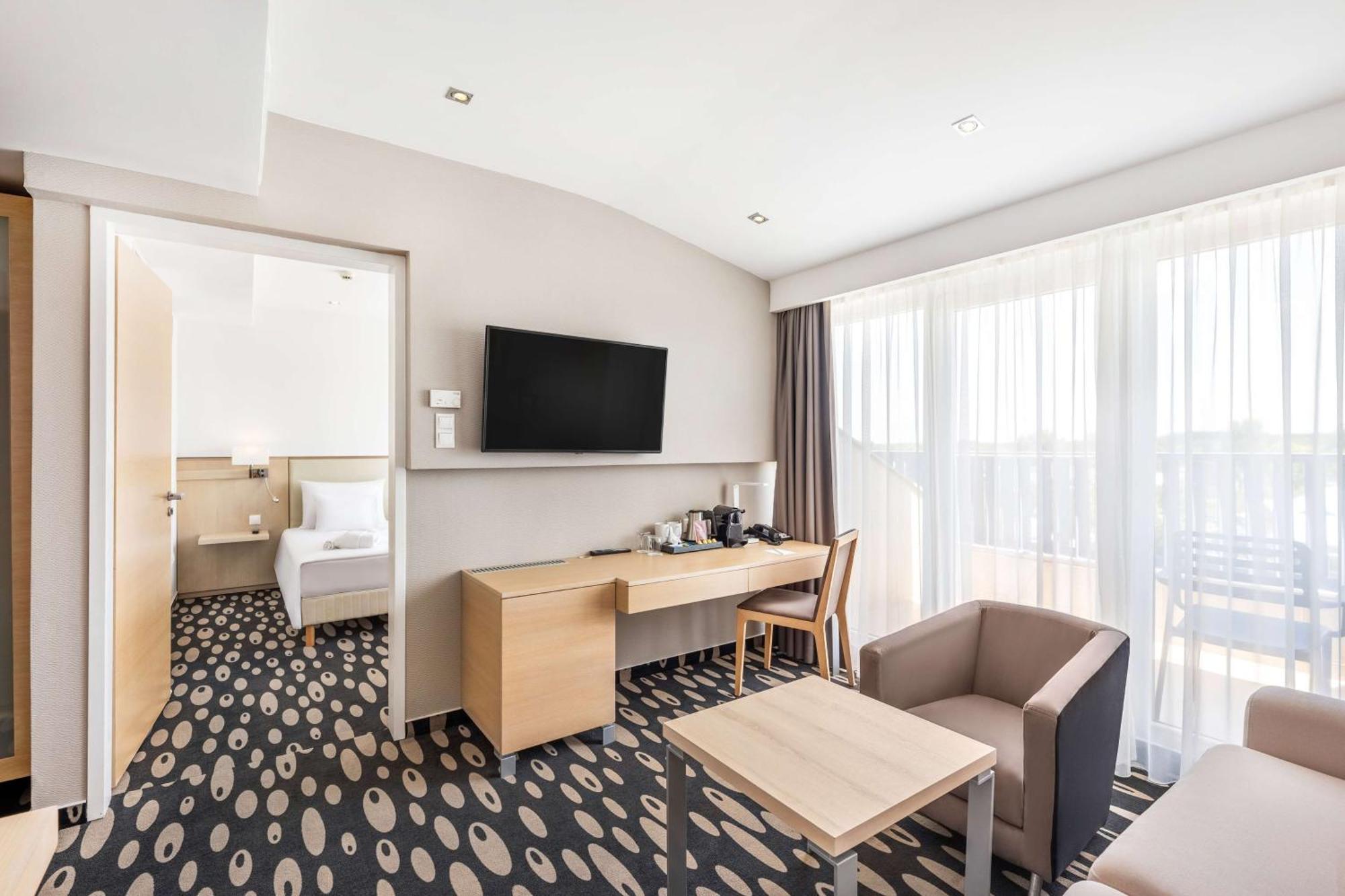 Park Inn By Radisson Sarvar Resort & Spa Ngoại thất bức ảnh