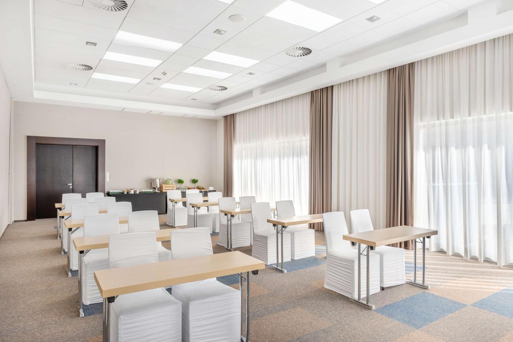 Park Inn By Radisson Sarvar Resort & Spa Ngoại thất bức ảnh