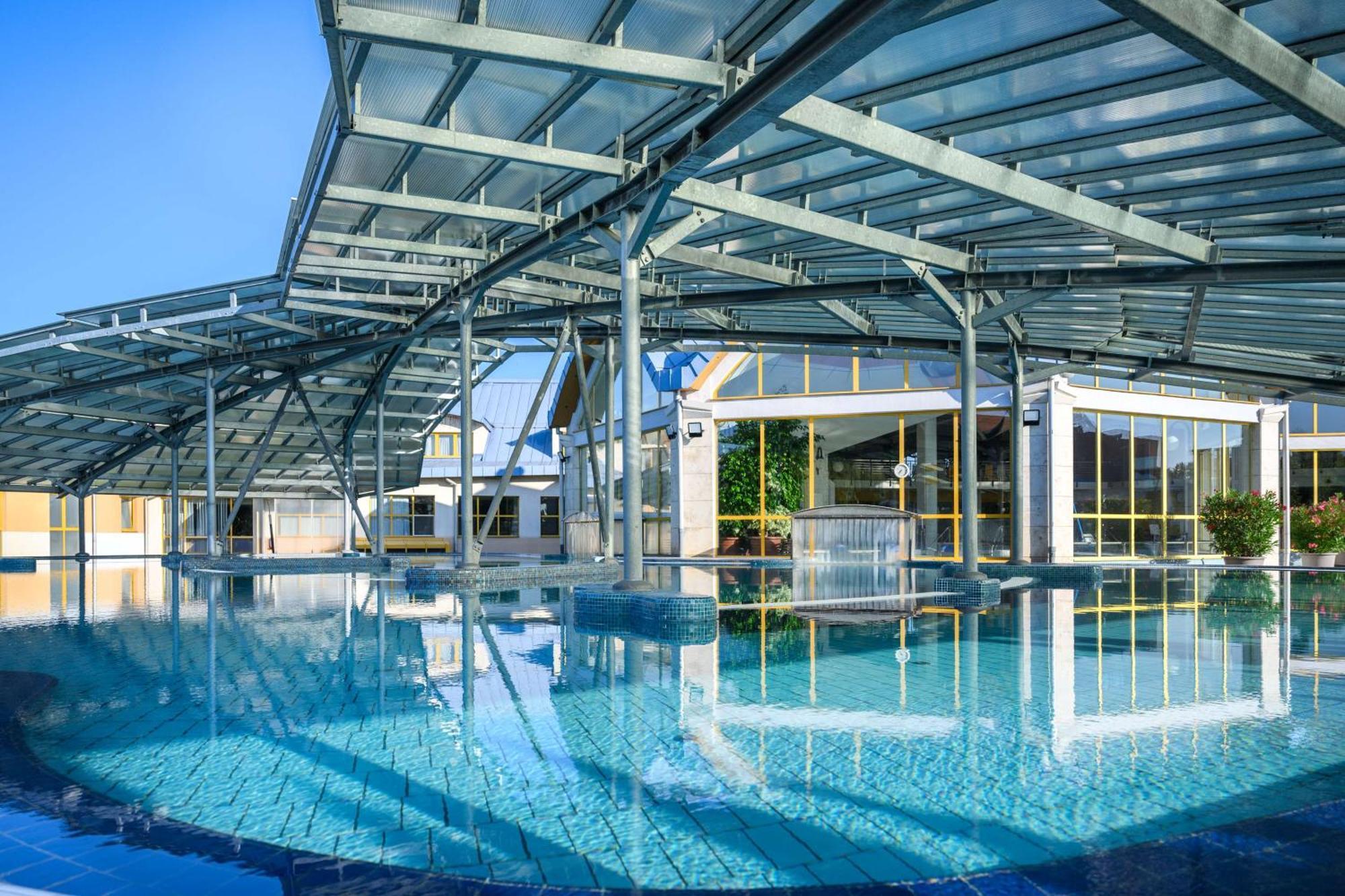 Park Inn By Radisson Sarvar Resort & Spa Ngoại thất bức ảnh